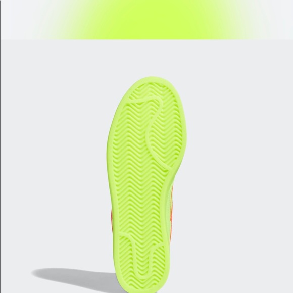 FUCKiNG AWESOME X ADIDAS
EXPERiMENT 2 - Picture 2 of 11